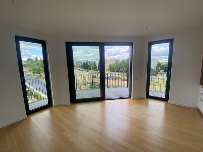 Wohnküche Zugang Balkon