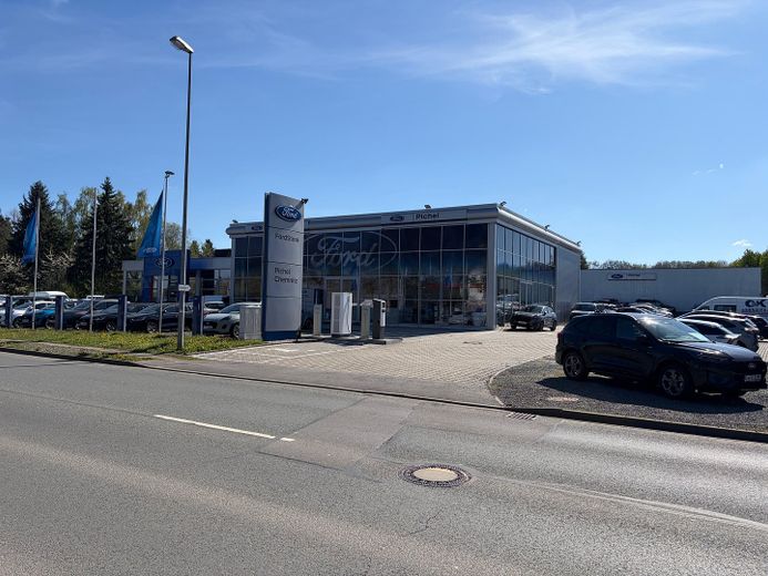 Showroom- und Serviceimmobilie mit ESG-Standard und hoher Frequenz – Ansicht von rechts 2
