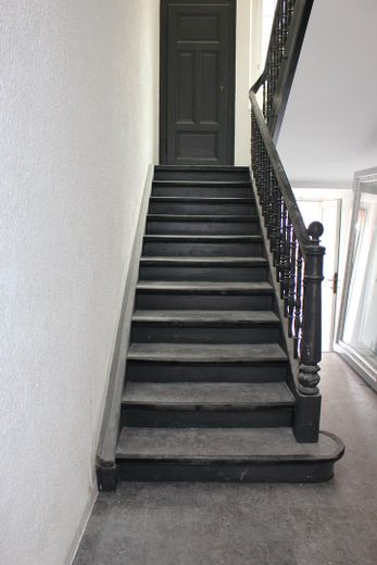*FT-City* große 5ZKB Dachgeschosswohnung in Frankenthal-City – Treppenhaus/Hausflur EG