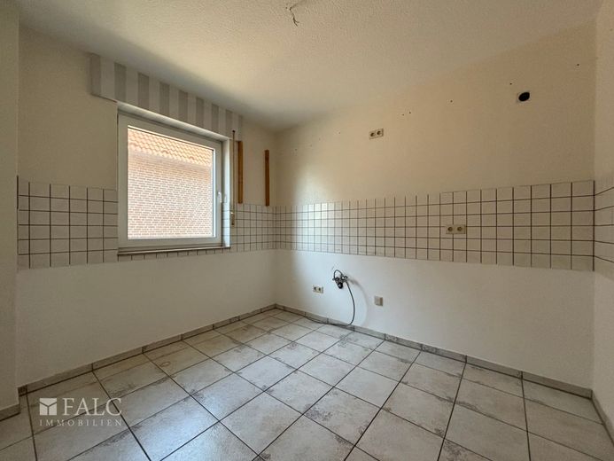 Ruhig gelegene Eigentumswohnung mit zwei Balkonen und eigener Garage in Dorsten-Wulfen – Küche
