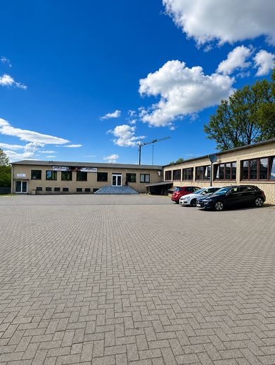 W pełni wynajęty kompleks nieruchomości komercyjnych w Lauenburgu – ok. 9,1% początkowej rentowności brutto – bez prowizji – Zdjęcie 1