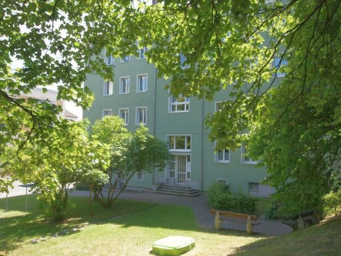 Helle 3-Raum-Wohnung mit großzügigen Zimmern-zentrumsnah wohnen – फोटो 1