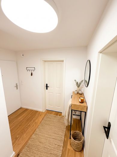 3 Zimmer Wohnung als WG zu vermieten – Flur 1