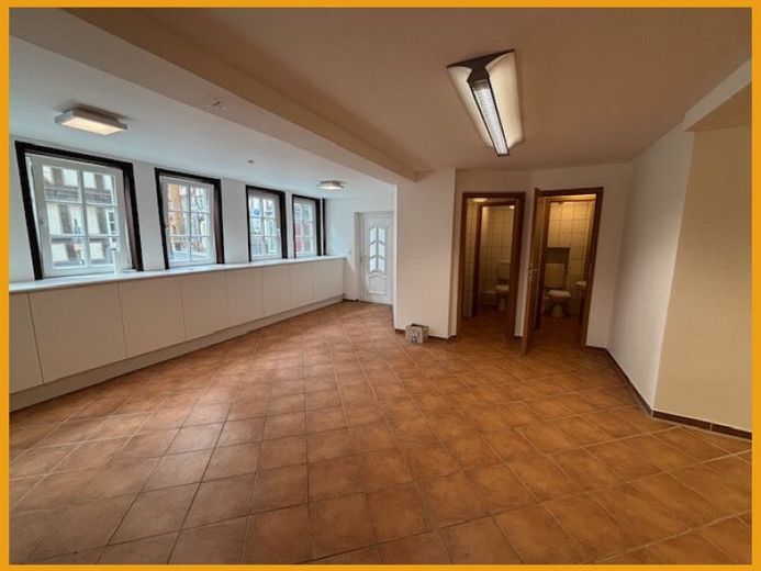 BÜROFLÄCHE INNENSTADTNAH VON ALSFELD ZU MIETEN! – Foto 1
