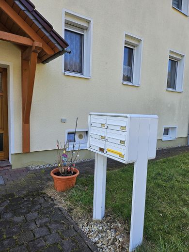 6 konut birimi + garajlar * %7 BMR* enerji sınıfı B – Briefkästen