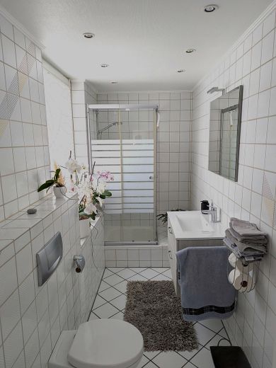 Detached house with approx. 198 m² living/useful area in Bochum-Stiepel, without commission – Gäste-WC 