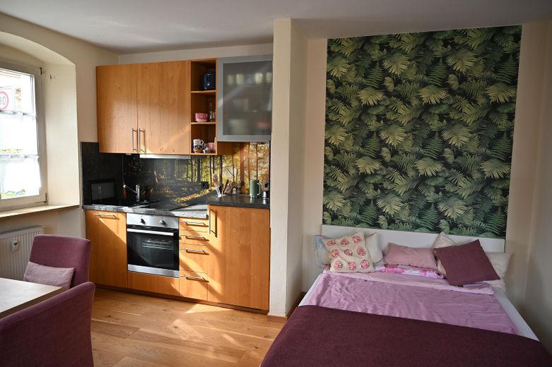 Apartamento de 1 habitación entre Altenburg y la catedral de Bamberg (disponible para entrar a vivir) – Wohn-Essbereich