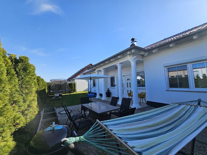 Bungalow premium senza provvigione | 180 m² | Potenziale di ampliamento | Doppio garage | Posizione tranquilla – 28 Garten 3