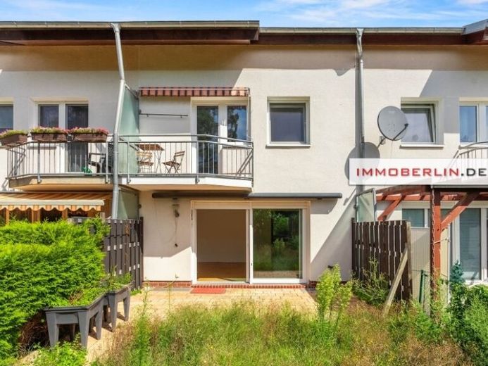 IMMOBERLIN.DE - दक्षिणमुखी टैरेस/बगीचे और 2 कार पार्किंग स्थलों वाला विशाल रो हाउस, सुखद आवासीय परिवेश में – फोटो 1