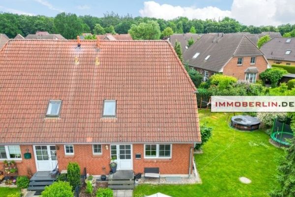 IMMOBERLIN.DE - Schönes frei werdendes Haus mit Südwestgarten in familienfreundlicher Lage