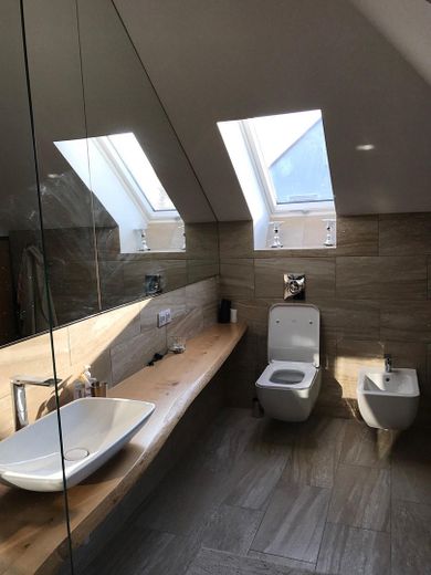 Eindwoning in Markt Schwaben – Bad im DG