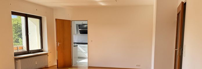 Солнечная уютная квартира с 3 комнатами в Грёбенцелле – Großzügiges Wohnzimmer
