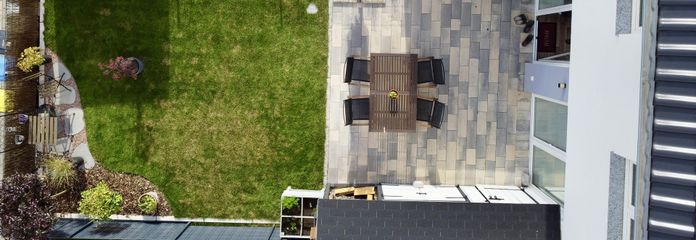 Garten mit Terrasse 