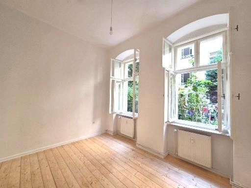 Provisionsfrei - gepflegte, helle Altbauwohnung in Nord-Neukölln – Schlafzimmer