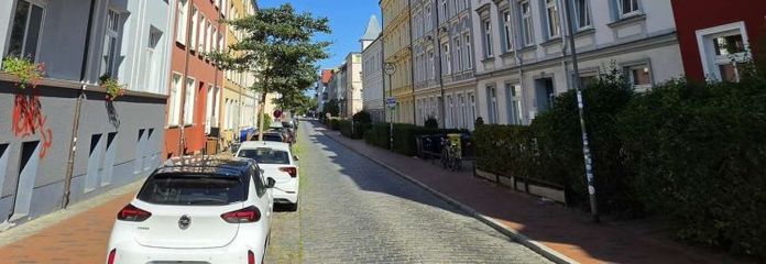 Budynek mieszkalno-usługowy z 1903 roku, 10 lokali, Rostock-KTV
