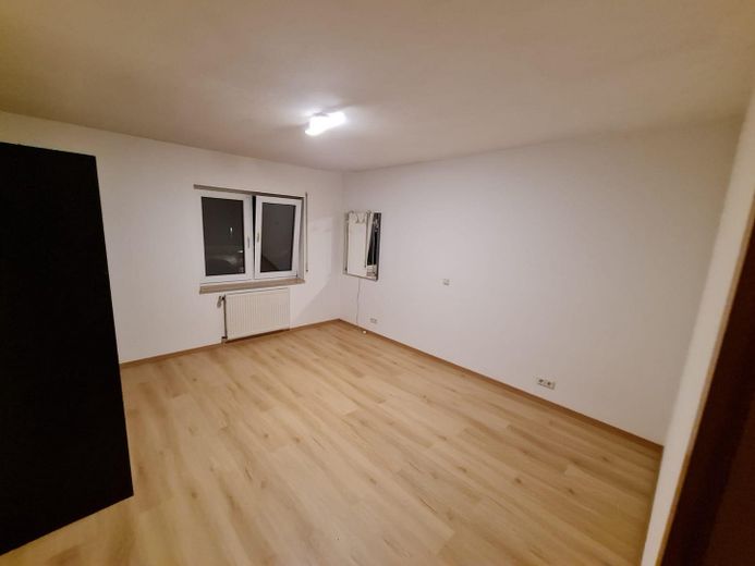 Helle 4-Zimmer-Wohnung mit Balkon & Einbauküche in Stutensee – Schlafzimmer1
