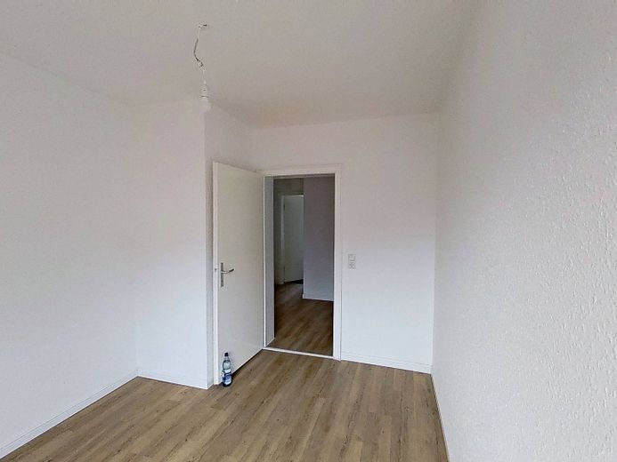 Großzügiges Wohnen: Helle 4-Zi.-Wohnung mit Balkon – Ansicht II: Schlafzimmer II