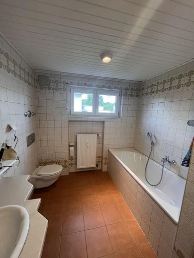 Große 3,5-Zimmer-Wohnung mit Gartennutzung in Messel – Foto 9