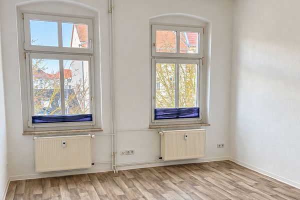 Helle 2-Zimmer-Wohnung mit separater Küche und Tageslichtbad