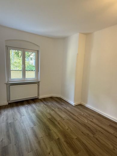 Immediate occupancy available: beautiful, renovated 3-room apartment in a great location! – Zimmer 3