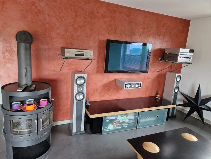 Wohnzimmer mit HiFI Arrangemen