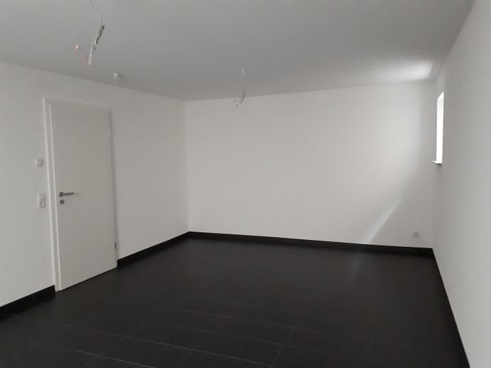 Doppelhaushälfte mit Garten – UG - Hobbyraum