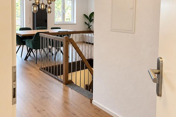 Große moderne 5 Zimmerwohnung mit Garten