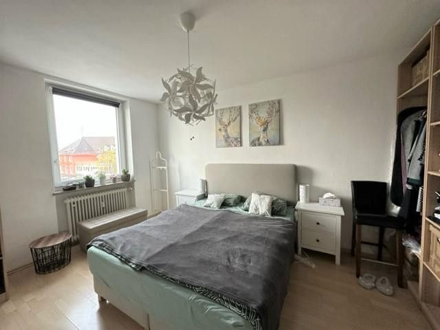 Ideal shared flat: Bright and friendly with south/west loggia – Schlafzimmer