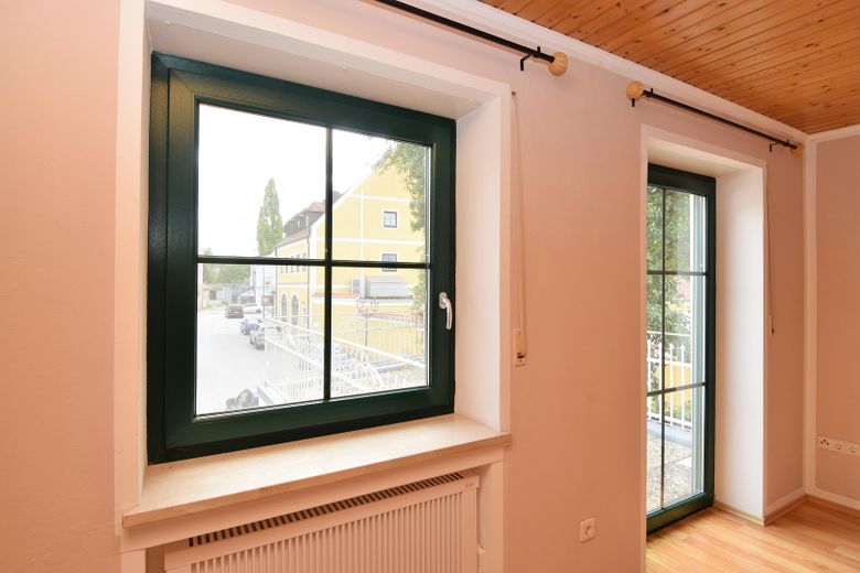Schönes Stadthaus 140 m2 ohne Maklerprovision in 94333 Geiselhöring (Straubing/Haindling) – Wohnzimmer im 1. OG