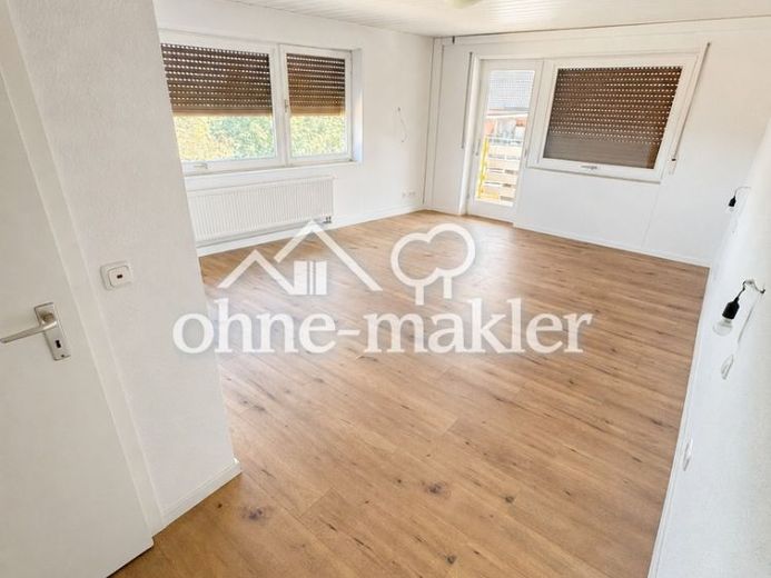Renovierte 3-Zimmer-Wohnung mit Balkon & schönem Ausblick in Laubenheim – Foto 1