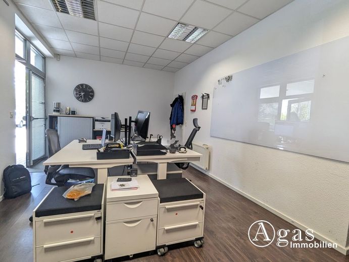Büro mit Lagerhalle in verkehrsgünstiger Lage – Bürofläche