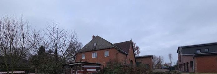 Grundstück zum Entwickeln mit Altbestand in Grabau