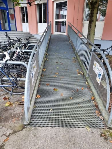 ATIK: Helle, moderne Bürofläche im Erdgeschoss - provisionsfrei – Außenansicht