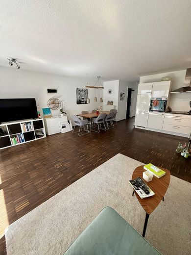 Stylisches Loft mit großer Terrasse – Wohn/Essbereich