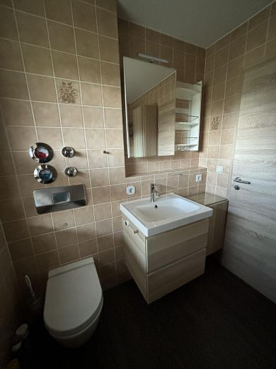Charmante 3 Zimmer Wohnung – Badezimmer