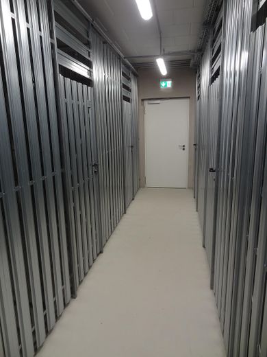 Neubau Erstbezug: Hochwertige 4-Zi.-Wohnung in Top-Lage im Klosterhof in Ulm-Söflingen – Kellerabteile