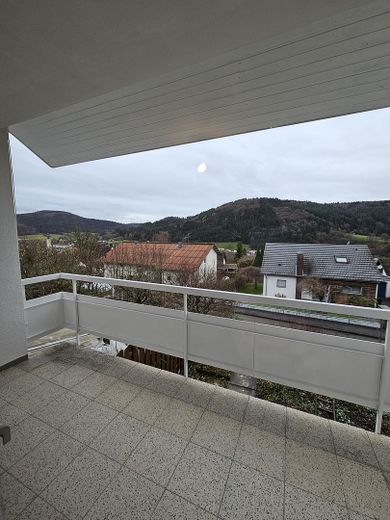 Balkon 1 mit Blick ins Tal