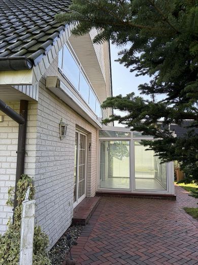 Exclusief wonen op een toplocatie in Lübeck - 160 m² woonoppervlakte op 777 m² eigen grond – Wintergarten 