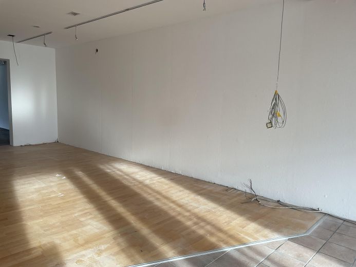 Gewerbefläche ca. 125qm - Kann: Büro / Praxis / Laden / Lagerraum - erweiterbar auf bis zu ca. 220qm – Фото 10