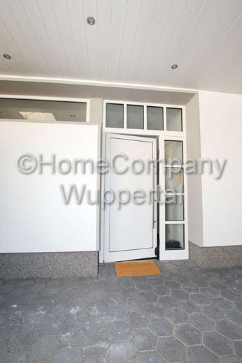 3cdbd85d6890a2eced6a835fb4e9ce9e28b9ae4d.jpg