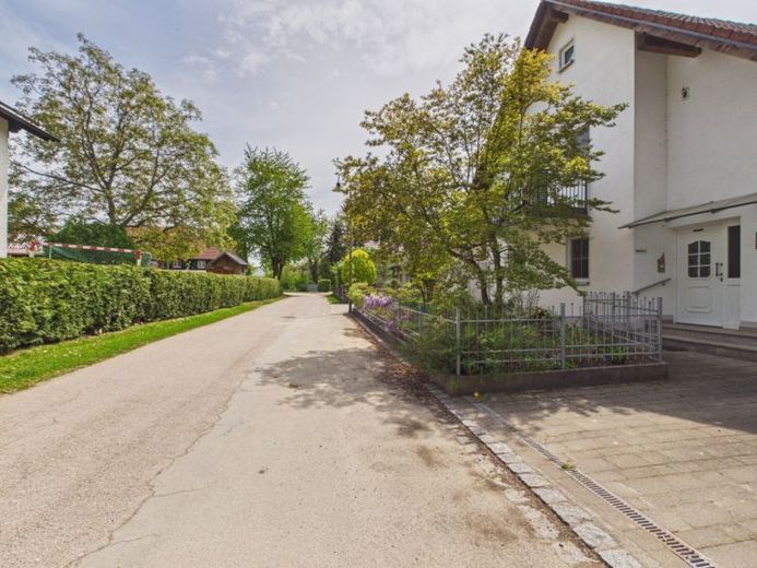 Noch Zins 1,6% für 400.000 € sichern. Zweifamilienhaus mit Wintergarten und Doppelgarage – Foto 1