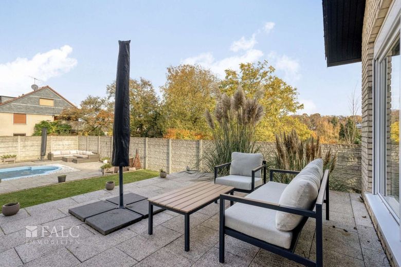 Ein Zuhause mit Zukunft - Familientraum mit Pool in Bergisch Gladbach-Hebborn – Terrasse
