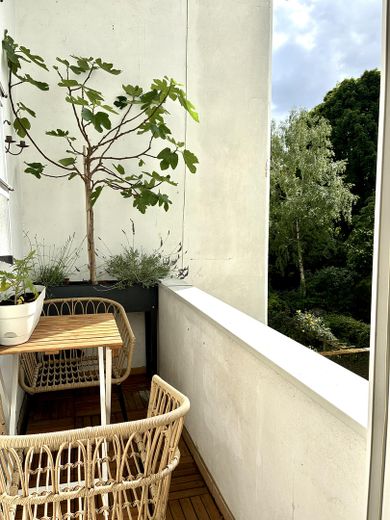 Provisionsfrei - wunderschöne, vermietete Altbauwohnung m. 3 Zimmern, heller Wohnküche, Balkon – Balkon