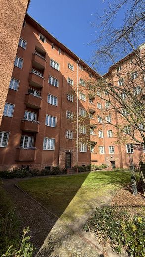 Leerstehende möblierte Wohnung nahe Innsbrucker Platz - direkt einziehen! – Hinterhaus 2