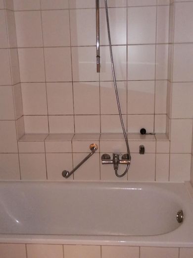 Schöne Wohnung im Kaiserstraßenviertel – Bad ohne Verzierung