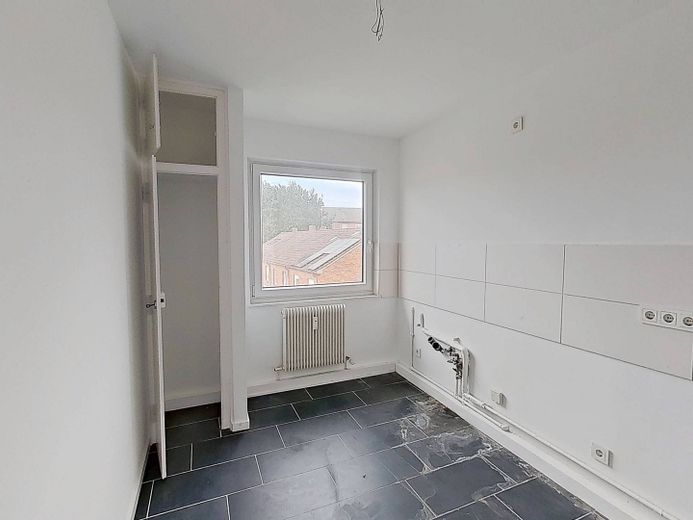 Luminoso appartamento di 3 locali con bagno con vasca e BALCONE – Ansicht I: Küche