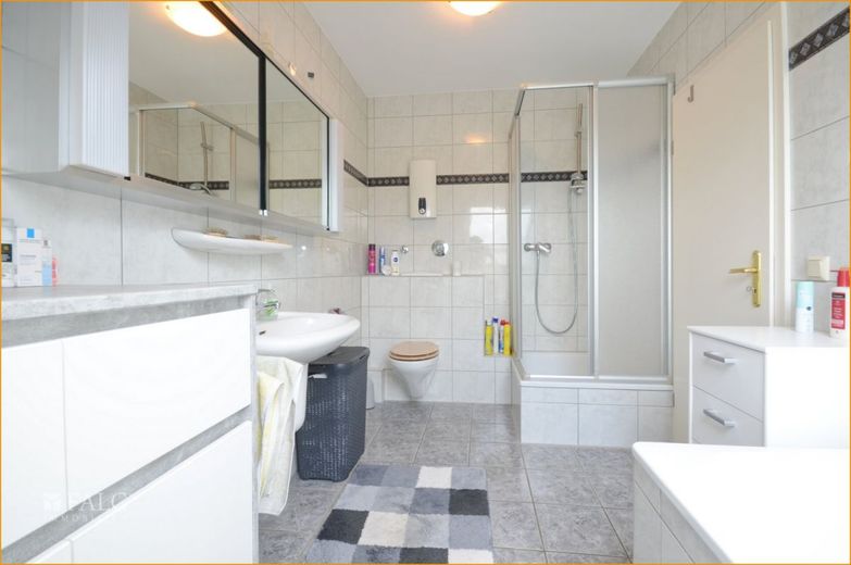 Badezimmer 2.OG