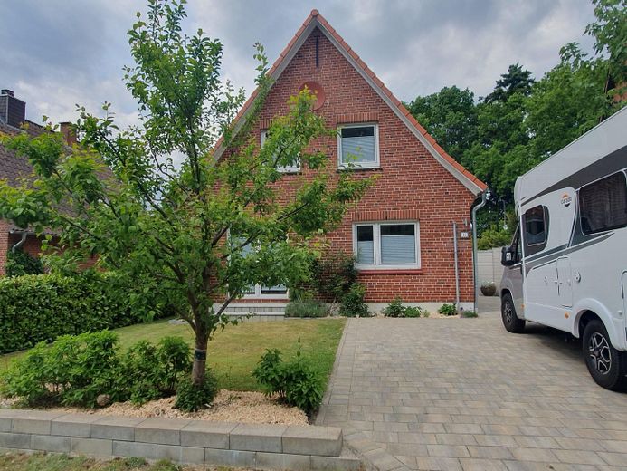 Straßenansicht