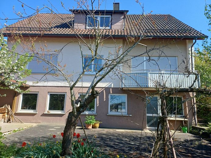 Charmantes Einfamilienhaus mit großem Garten in Osterburken – viel Platz für die ganze Familie – Foto 3