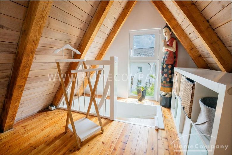 Wohnen im Grünen – Befristete Vermietung: Stilvolles Einfamilienhaus mit Garten  &  Terrasse in Olching – fe1b36ca6387388c27ea430e46a7be5062101da9.jpg
